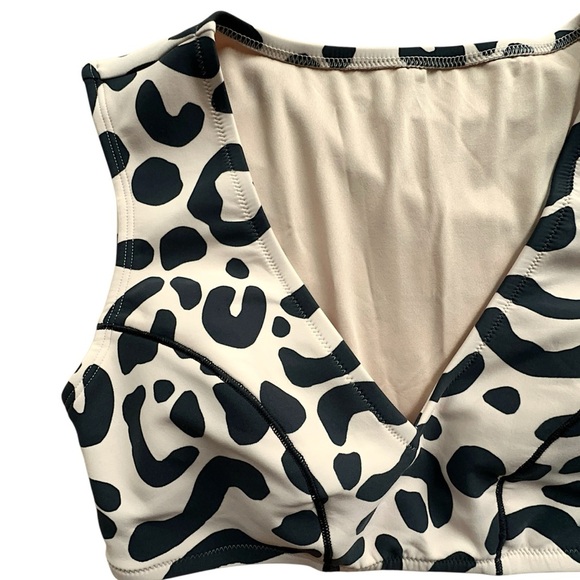 NWT VICTORIA’S SECRET CROPPED TEE BIKINI TOP ANIMAL PRINT BLACK & CREAM | MEDIUM - Picture 2 of 10